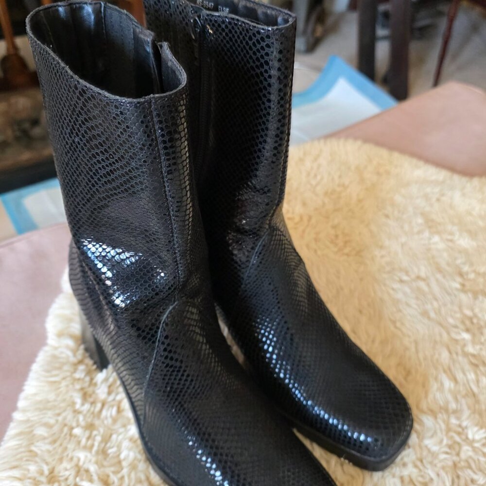 Black boots